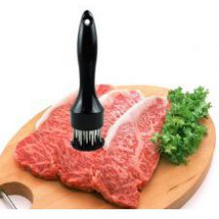 Dụng cụ đâm làm mềm thịt