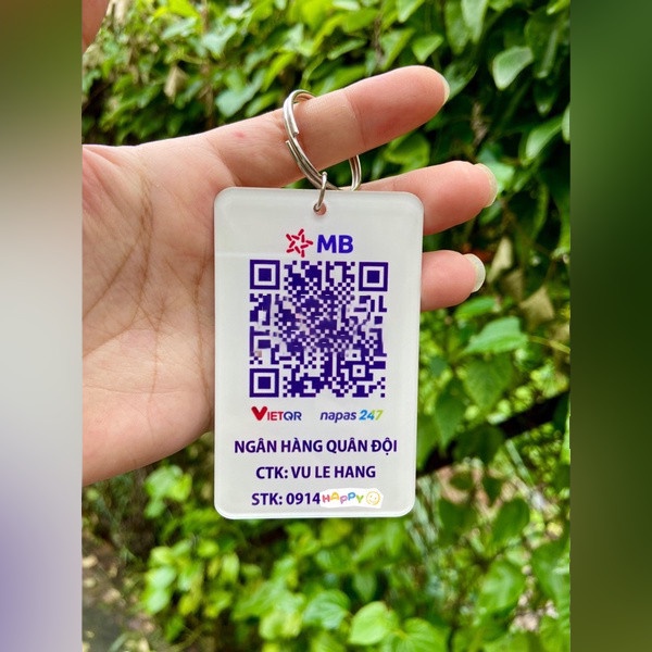 Móc khoá in mã QR thông tin tài khoản ngân hàng tiện lợi kích thước nhỏ gọn 5x5cm chất liệu mica