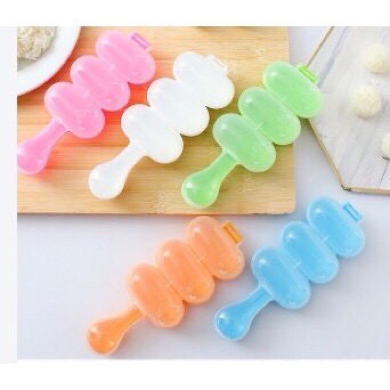 Bộ khuôn lắc cơm tạo hình cơm nắm cho bé ăn dặm kèm thìa