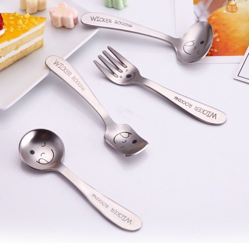 Bộ Muỗng Nĩa Bằng Thép Không Gỉ Hình Mặt Cười Dễ Thương Cho Bé