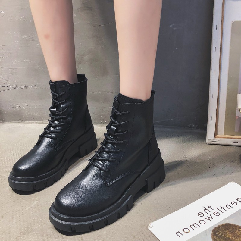 Order 12-15 ngày Martin Boots nữ gót cao (5-8cm) 2 màu đen trắng cá tính