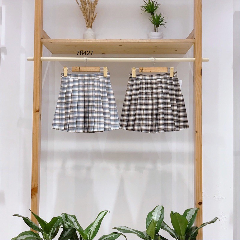 Chân váy xếp ly dáng chữ A