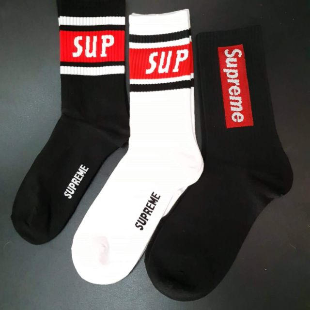 Vớ dài mang giày Sneaker cá tính