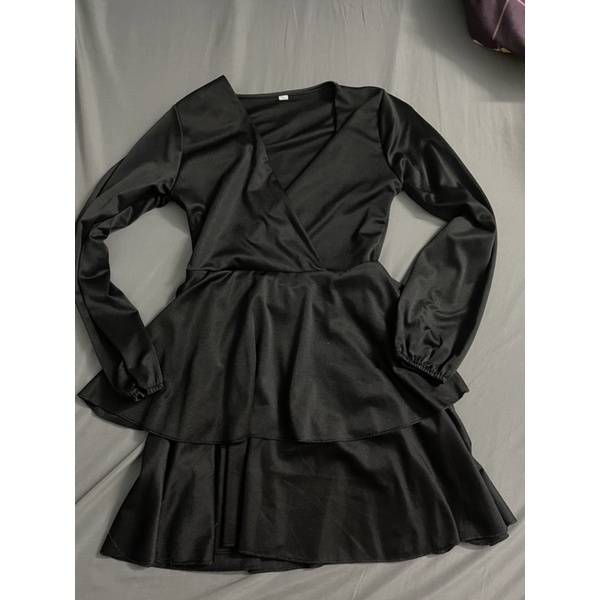 THANH LÝ VÁY ĐEN DÀI TAY