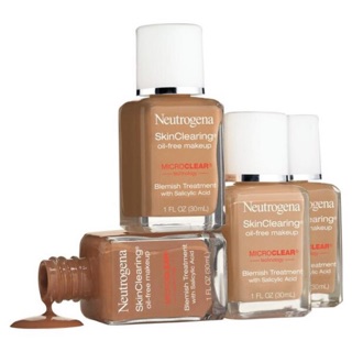 Kem Nền Neutrogena SkinClearing oil-free makeup MICROCLEAR