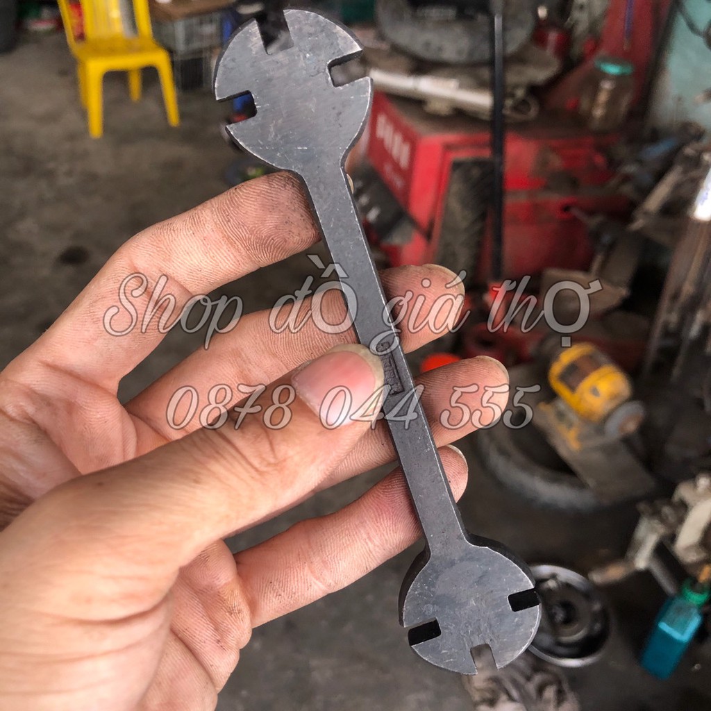 Cà Lê Cân Vành Xe Máy Hiệu Ông Tước