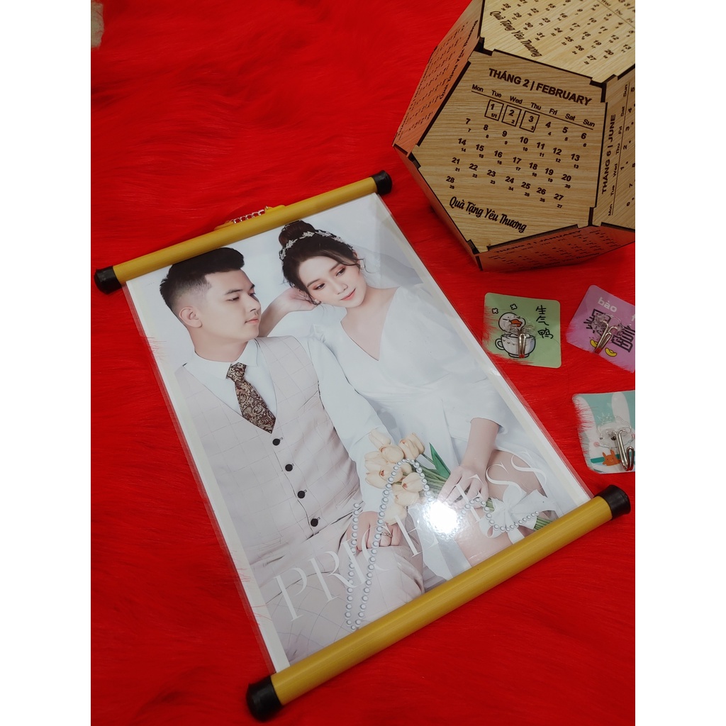 Tranh vải treo tường -TẶNG KÈM MÓC TREO TƯỜNG 3 - In theo yêu cầu - Vải Silk Size A4 và Size A3