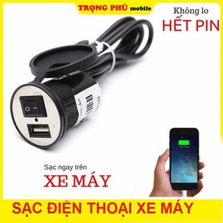 Sạc điện thoại trên xe máy
