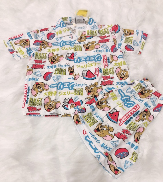 Bộ pijama baby boy Thái Lan tay ngắn quần dài trên gối,Shop có mấy mẫu hoạt hình cute phô mai que luôn 😍,chất lượng trê