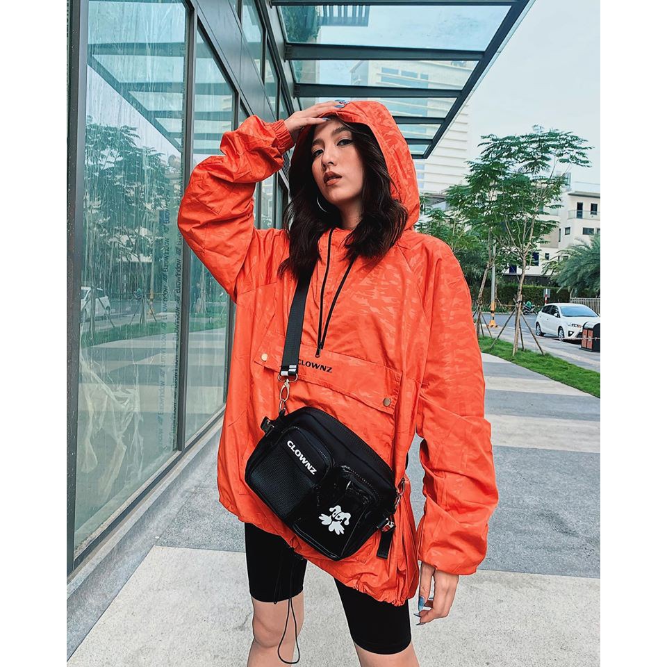 Túi đeo chéo ClownZ v4 thời trang nam nữ đi chơi đi du lich đen-móc khoá sắt,in nổi logo clownz, in bên trong -Gin Store
