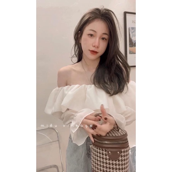 Áo sơ mi trễ vai tay loe siêu xinh