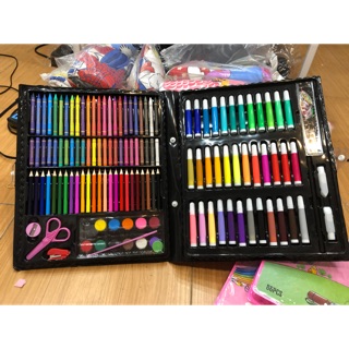 Set bút màu cho bé