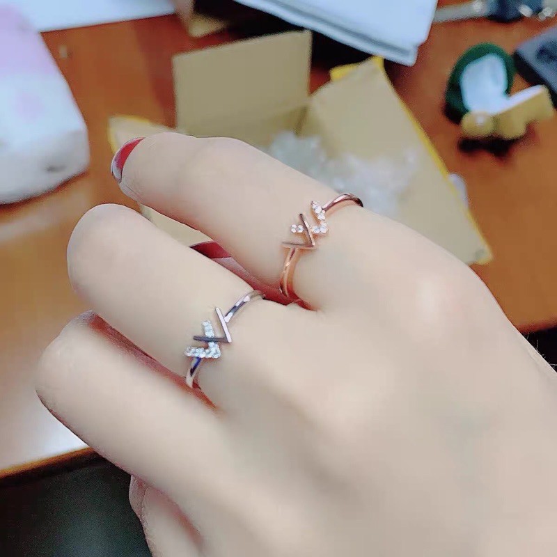 Nhẫn W- kèm hộp rùa siêu hot_WangYiBo siêu xinh_Shop CAM KẾT BẠC cao cấp chuẩn 100%