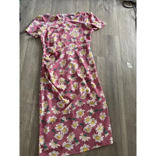 2hand đầm hoa kiểu
