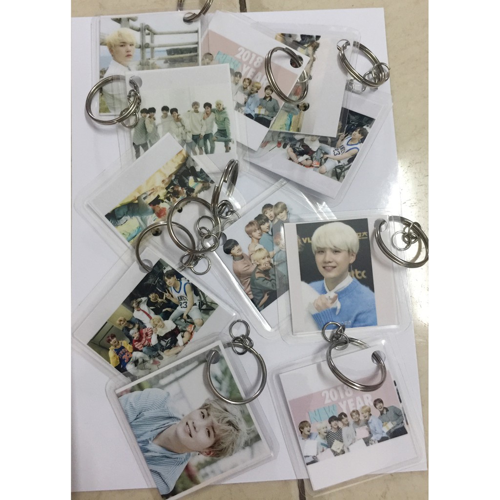 Móc khóa in hình BTS