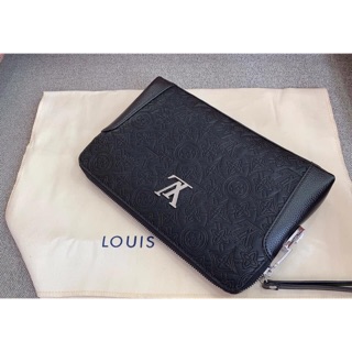 Clutch lv khoá số có và ảnh thật