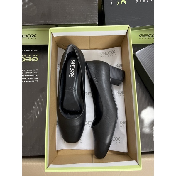 Giày Bít Gót Trụ Geox Pupms Da Thật Thời Trang