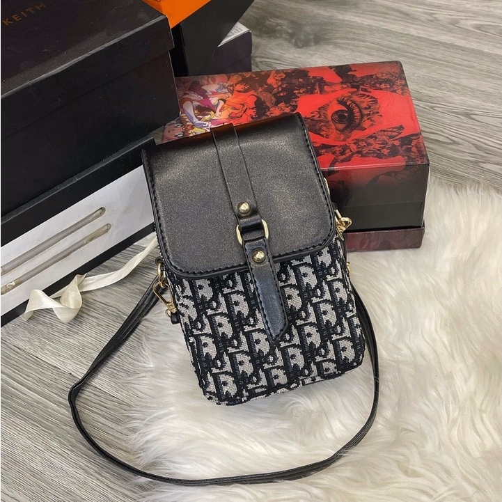 Túi xách nữ đựng điện thoại đẹp mẫu mới ra hot trend phong cách hàn quốc Capucha T109