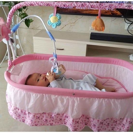 Dụng Cụ Giữ Bình Sữa Cho Bé Bú