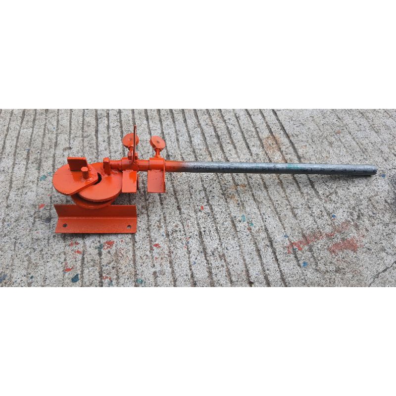 Bàn bẻ đai sắt 6,8