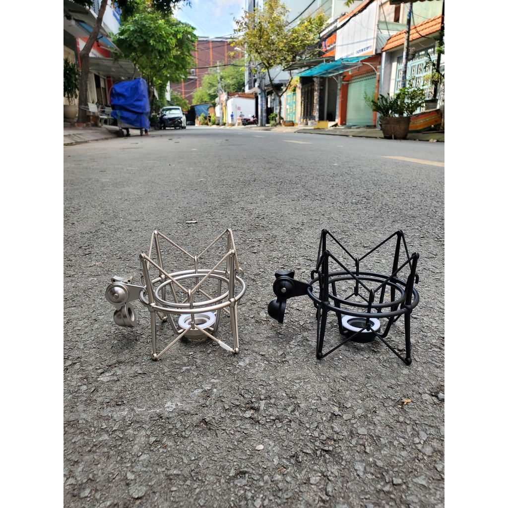 Shockmount chống sốc cho micro thu âm Ami M5 chống rung, chống truyền âm từ mặt bàn, khi đang livetream hoặc thu âm