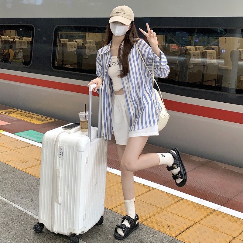 SET 3 MÓN:  SƠ MI KẺ SỌC + THUN CROP 2S TRẮNG  + SHORT