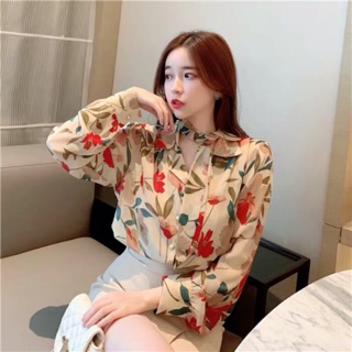 Áo sơ mi cổ v hoa lá ko kèm choker đính hạt ulzzang