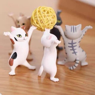 Mô hình 5 chú mèo đỡ đồ vật