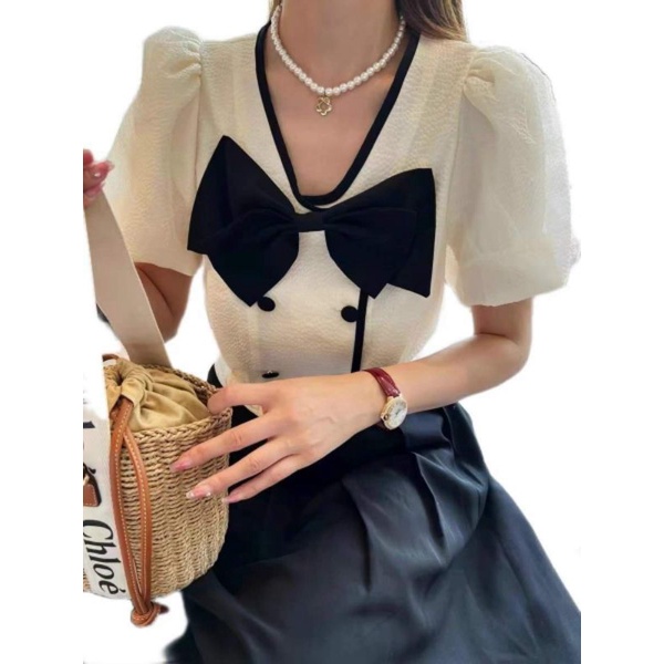 Set áo trắng nơ ngực + chân váy midi đen