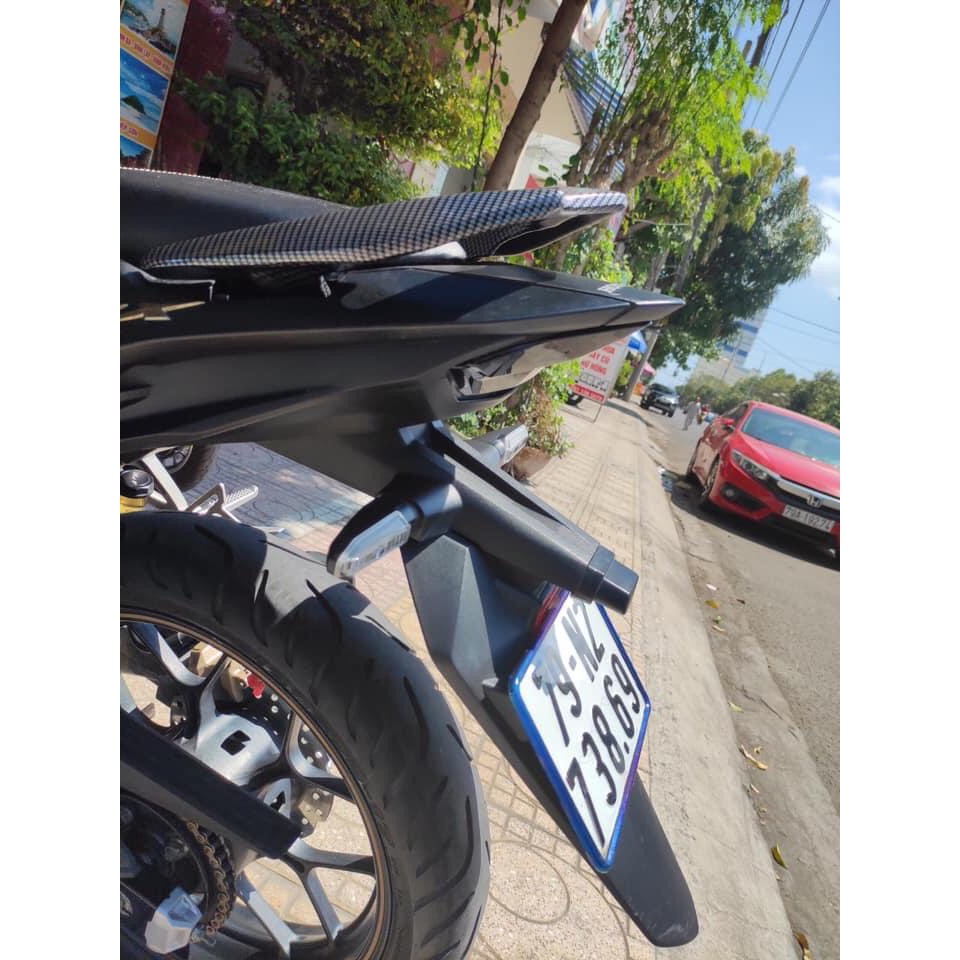 Dè trên có mạch soi biển số + cặp xi nhan Winner X