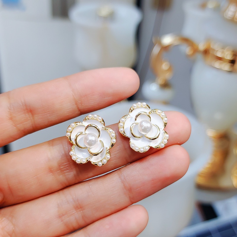 Bông Tai Mạ Bạc 925 Hình Hoa Trà Đính Ngọc Trai Phong Cách Retro