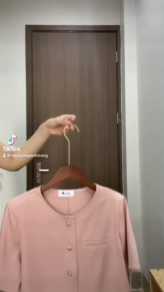 Áo Blazer Cổ Tròn Cúc Đồng Phong Cách Hàn Quốc A20 | BigBuy360 - bigbuy360.vn