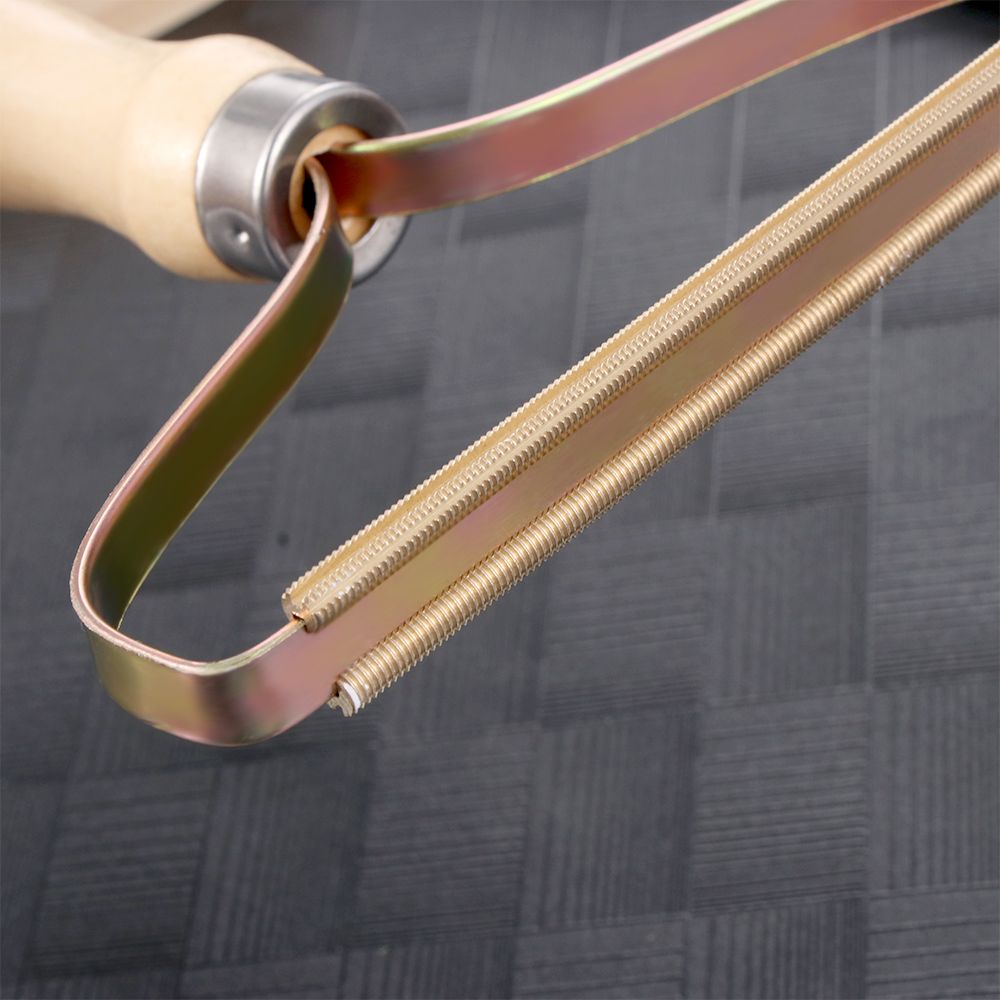 Dụng Cụ Cạo Lông Dính Trên Áo Khoác Sweater Tay Cầm Bằng Gỗ