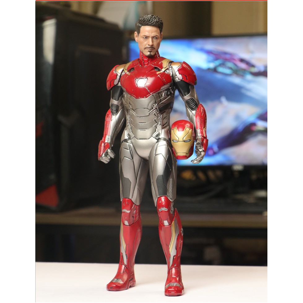 Mô hình Iron Man Mark 47 Spider Man Homecoming Crazy Toys 32cm