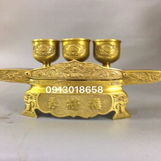 Bộ khay 3 chén bằng đồng vàng - ly chén bằng đồng nguyên chất, khay nước thờ. Đồ thờ cúng bằng đồng màu vàng đậm.