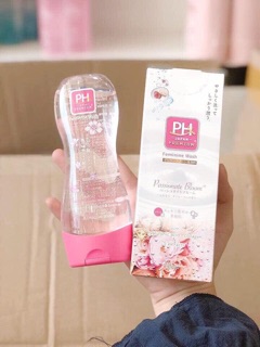 Dung dịch vệ sinh phụ nữ PH Care