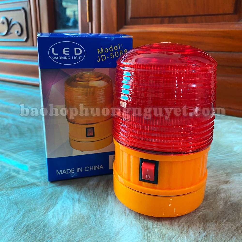 Đèn cảnh báo công trường, đèn cảnh báo nguy hiểm dùng pin tiện dụng