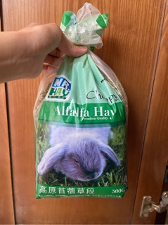 THỨC ĂN CHO THỎ CON