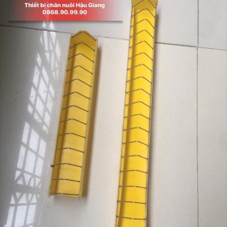 Máng thức ăn gà 60cm / máng ăn chống bới cho gà con chim cút