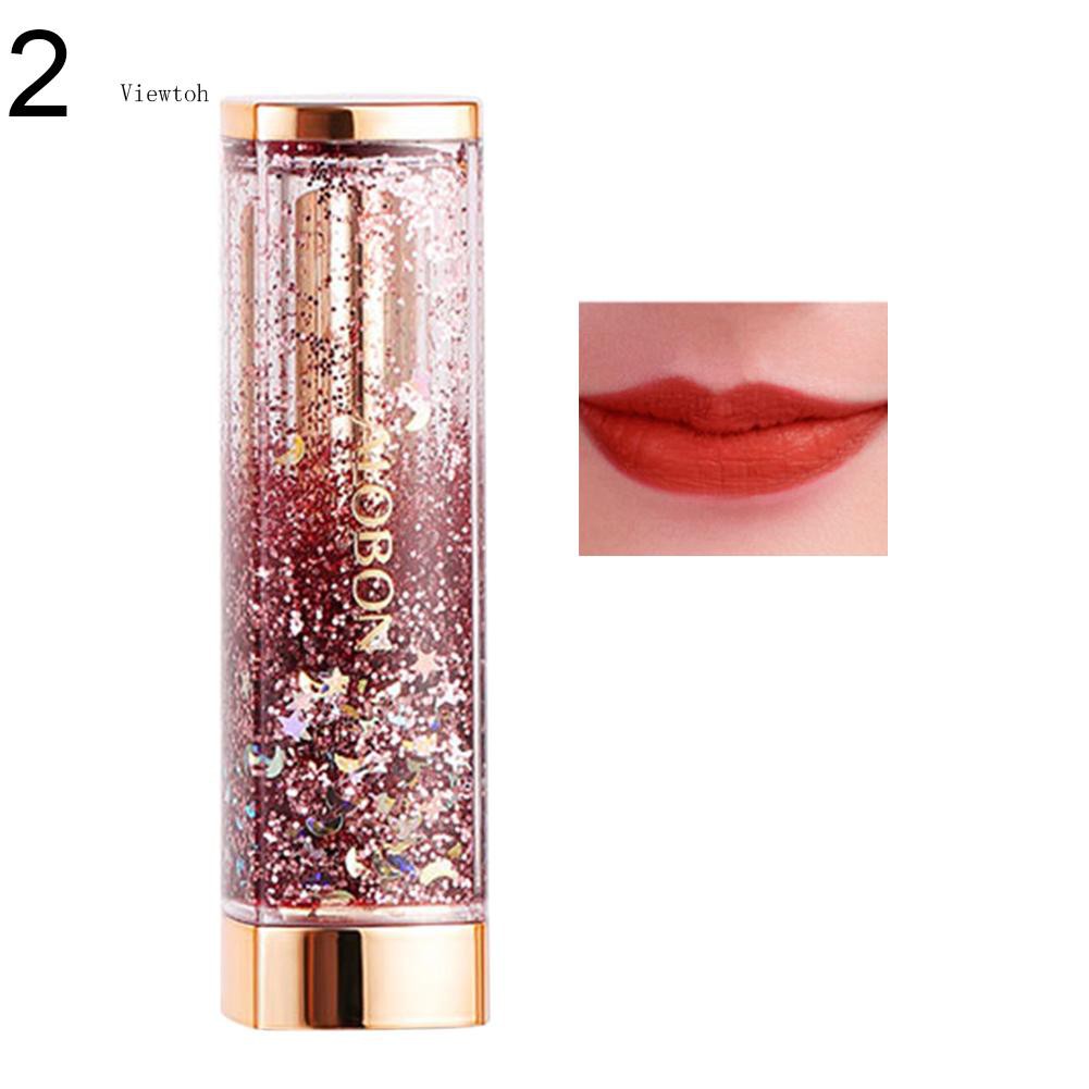 Son môi cho màu lì mịn mượt như nhung quyến rũ và dưỡng ẩm môi