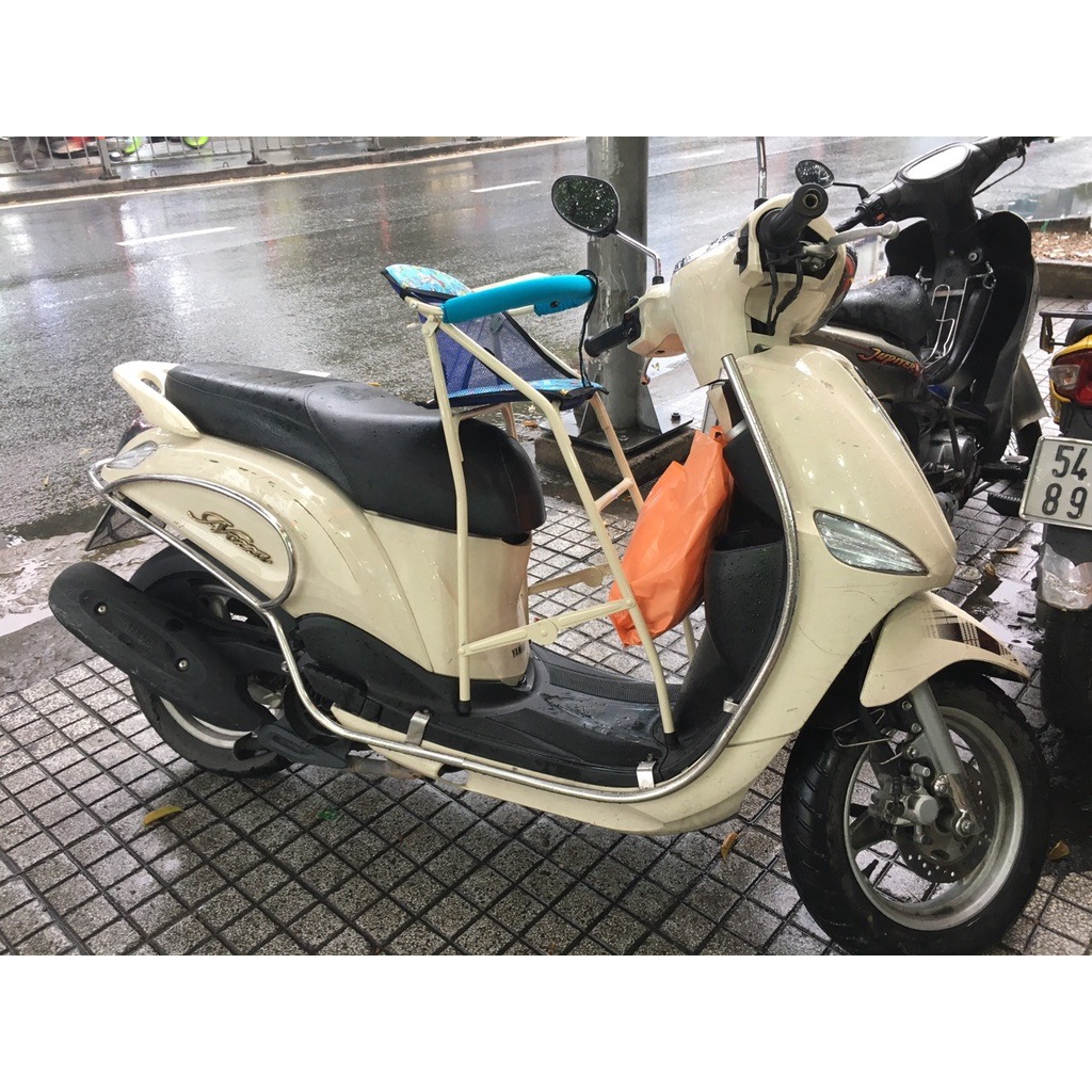 Ghế ngồi xe tay ga cho bé