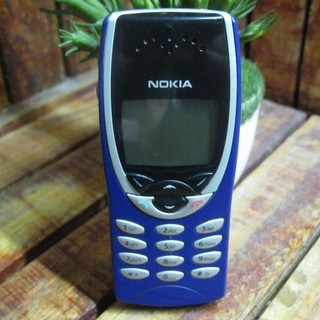 Điện Thoại Độc Nokia 8210 Cổ Điển