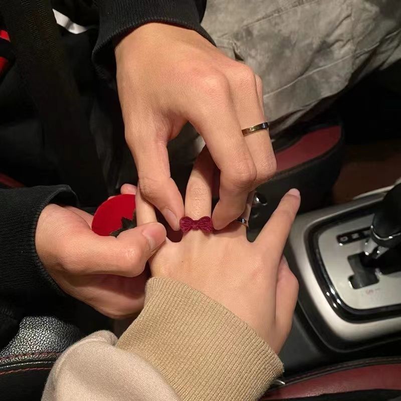Hộp nhẫn nơ gấu dâu cute nhẫn phụ kiện trang sức