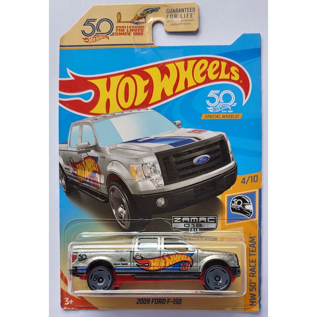 Xe mô hình 1:64 Hot Wheels T-27-1 Ford F-150 Zamac