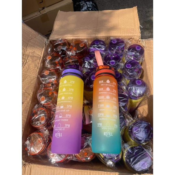 Bình Đựng Nước Refill 1 Lít Cao Cấp Có Quai Đeo,,,,