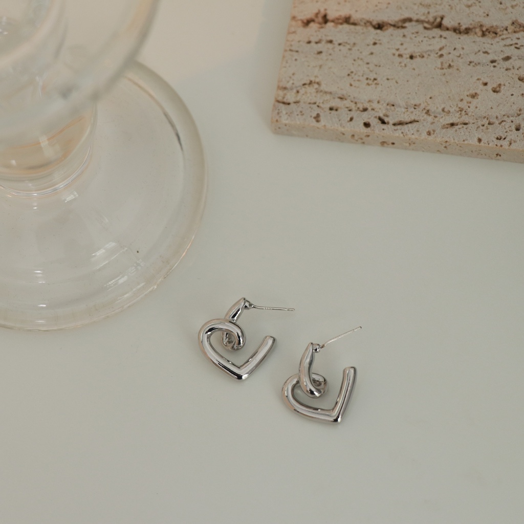 Bông Tai Kim Loại Hình Trái Tim Phong Cách Harajuku Dành Cho Nữ