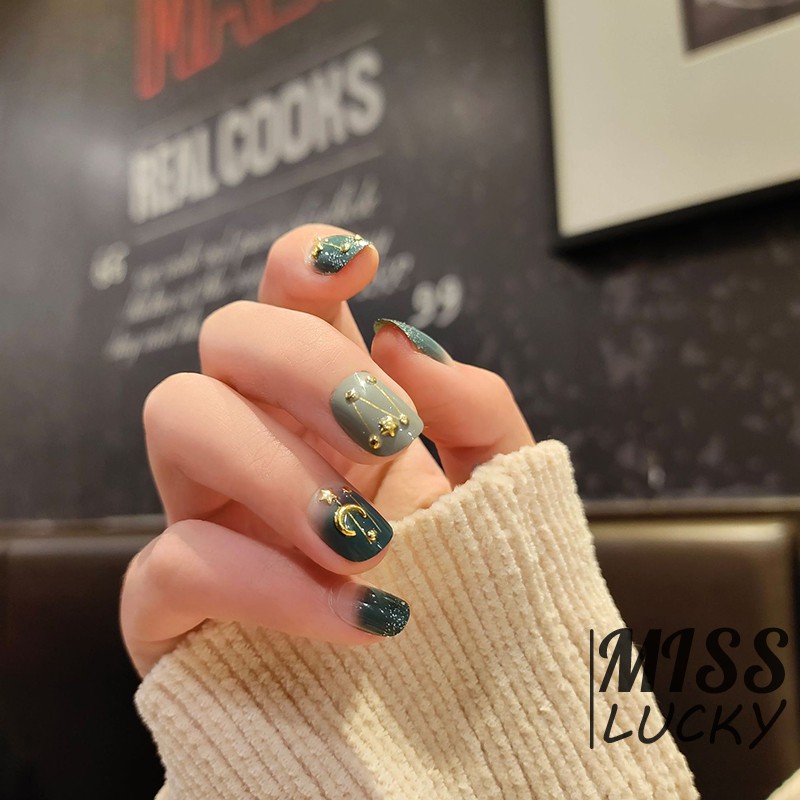 Bộ 24 miếng dán trang trí móng tay in hình trăng sao xinh xắn