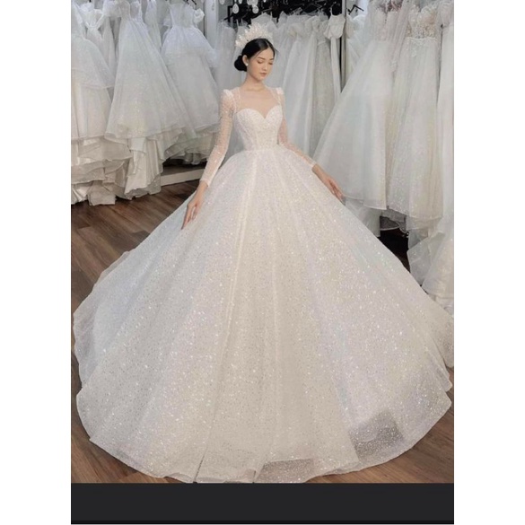 Váy cưới công chúa tùng to