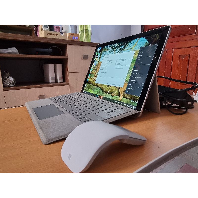 Surface Pro 6 Intel Core i5|RAM 8GB|SSD 128GB + Chuột Arc Mouse + Bàn phím Signature chính hãng