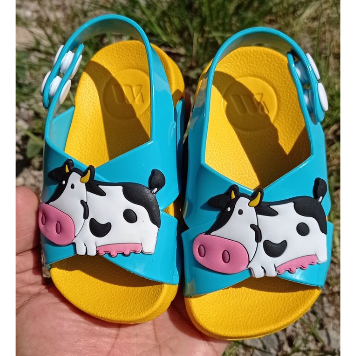 Giày sandal yumeida A 21041 xs họa tiết bò sữa xinh xắn dành cho bé